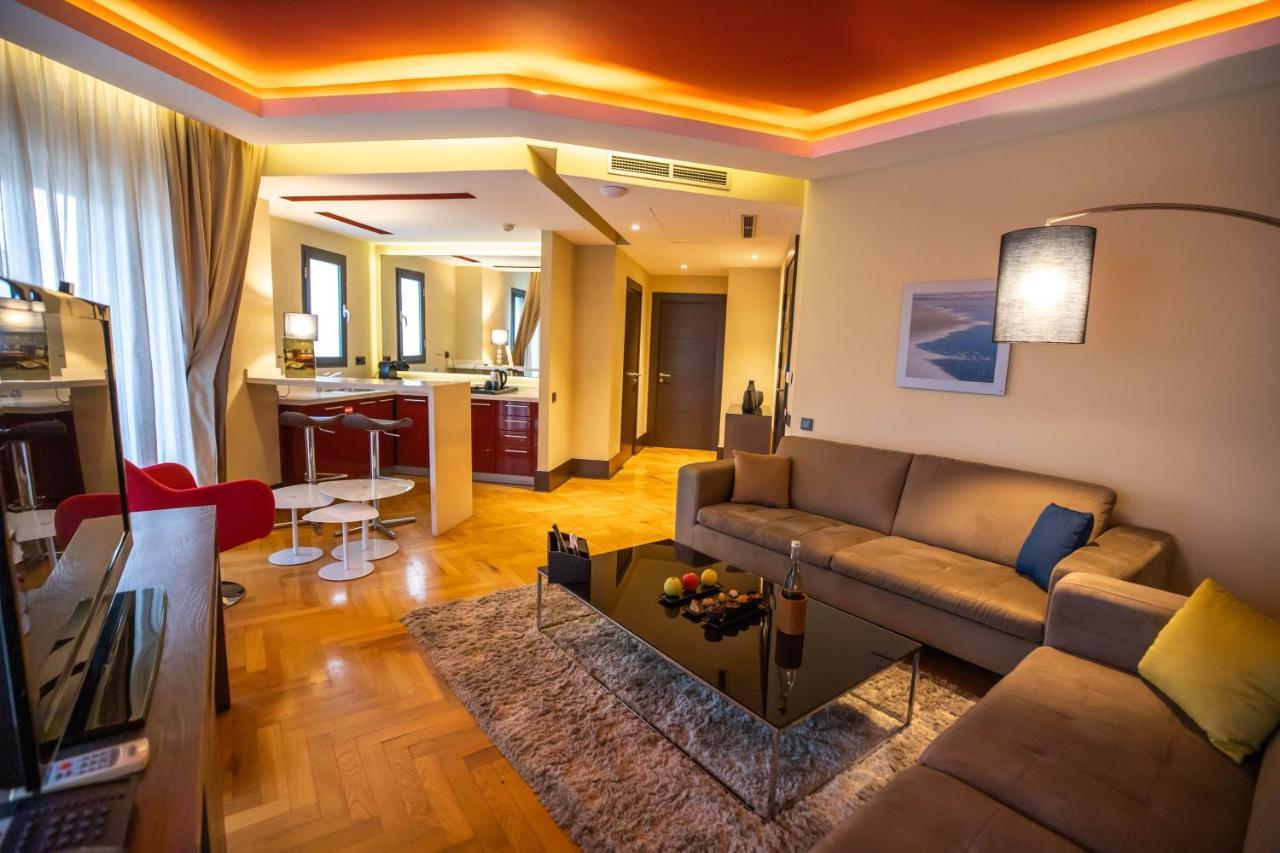 Gray Boutique Hotel Casablanca Luaran gambar A suite at the hotel