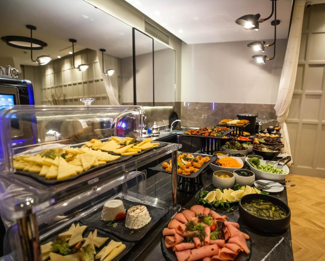 Gray Boutique Hotel Casablanca Luaran gambar A buffet at a hotel
