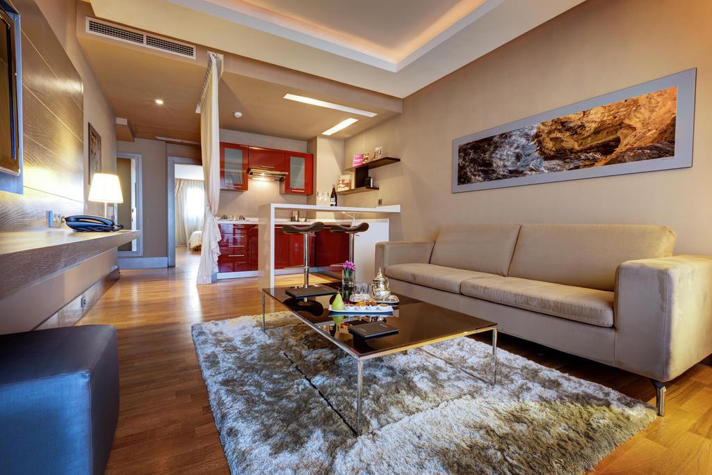 Gray Boutique Hotel Casablanca Luaran gambar A living room in a serviced apartment in Bangkok, Thailand